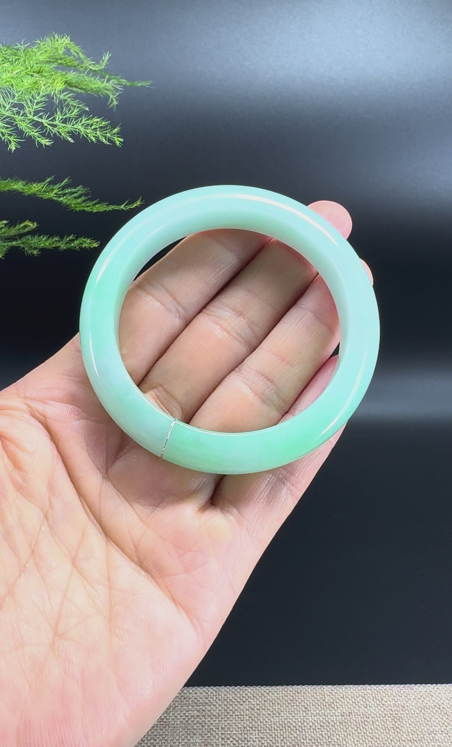 Load and play video in Gallery viewer, Genuine Burmese White Green(BDQ) Jadeite Jade Bangle Bracelet ( 52.9mm )
