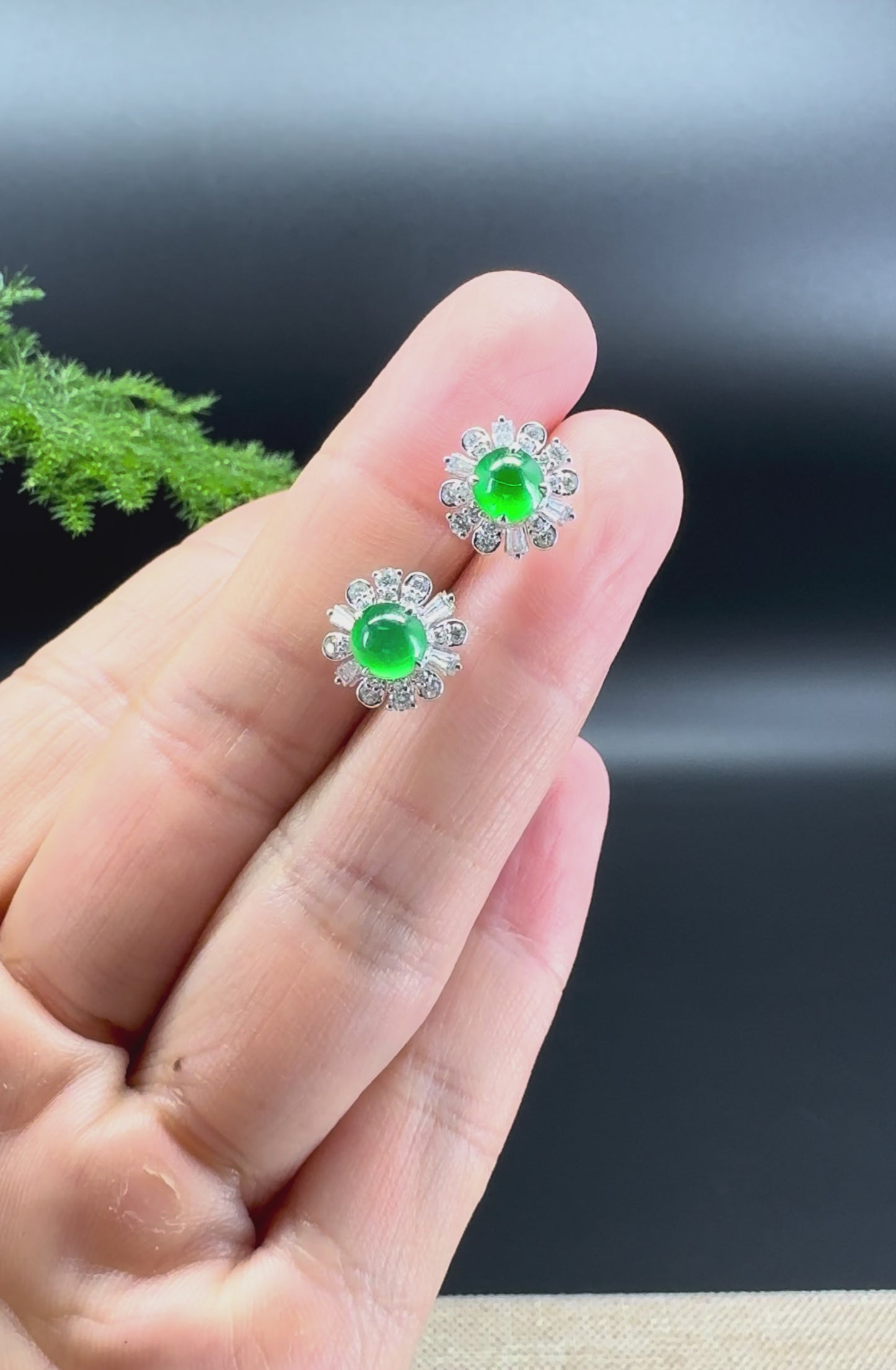 Load and play video in Gallery viewer, RealJade® 18k White Gold Imperial Green Jadeite Jade &amp;#39;Daisy&amp;#39; Stud Earrings with Diamonds
