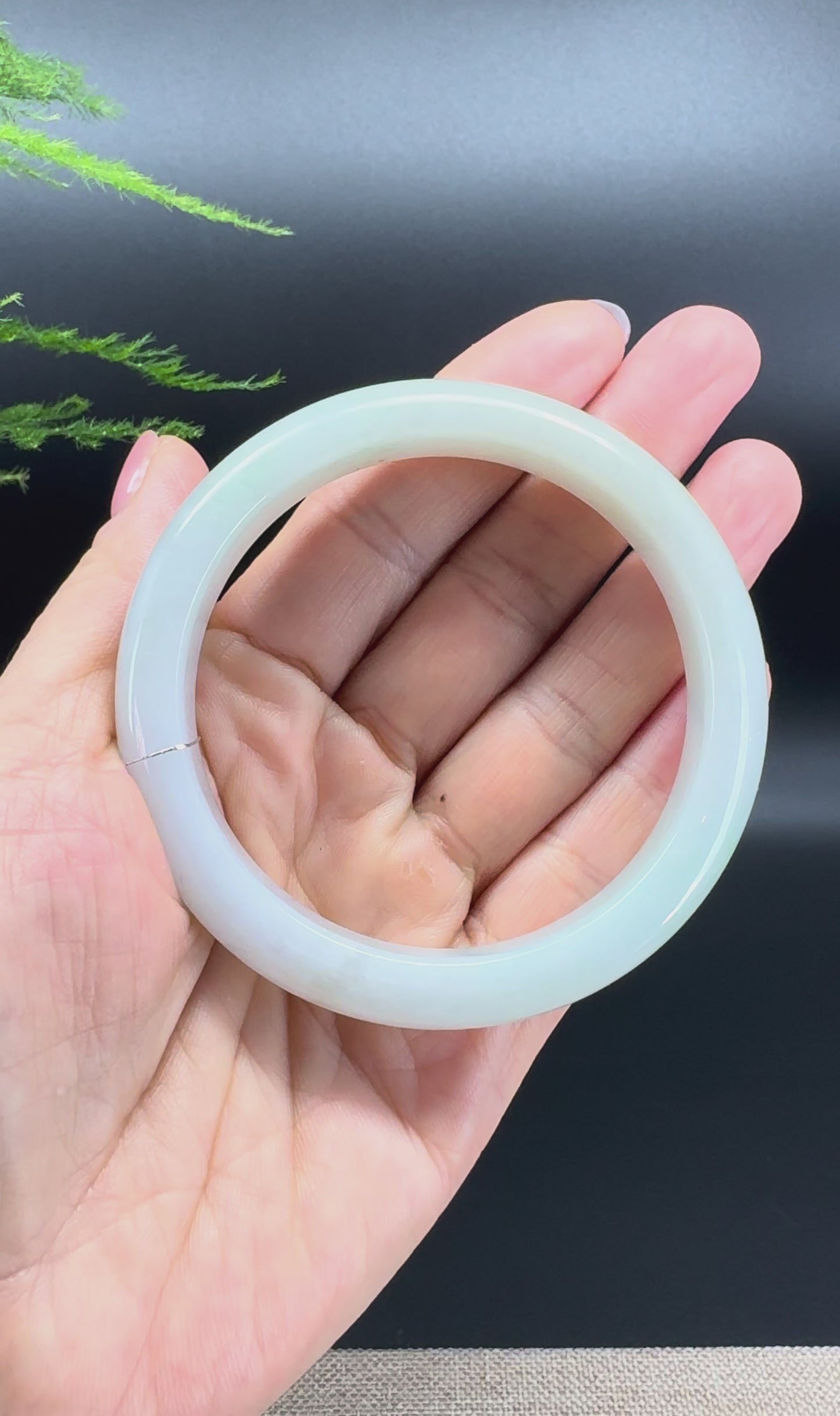 Load and play video in Gallery viewer, Genuine Burmese Lavender Green Jade Jadeite Bangle Bracelet ( 58.7mm )
