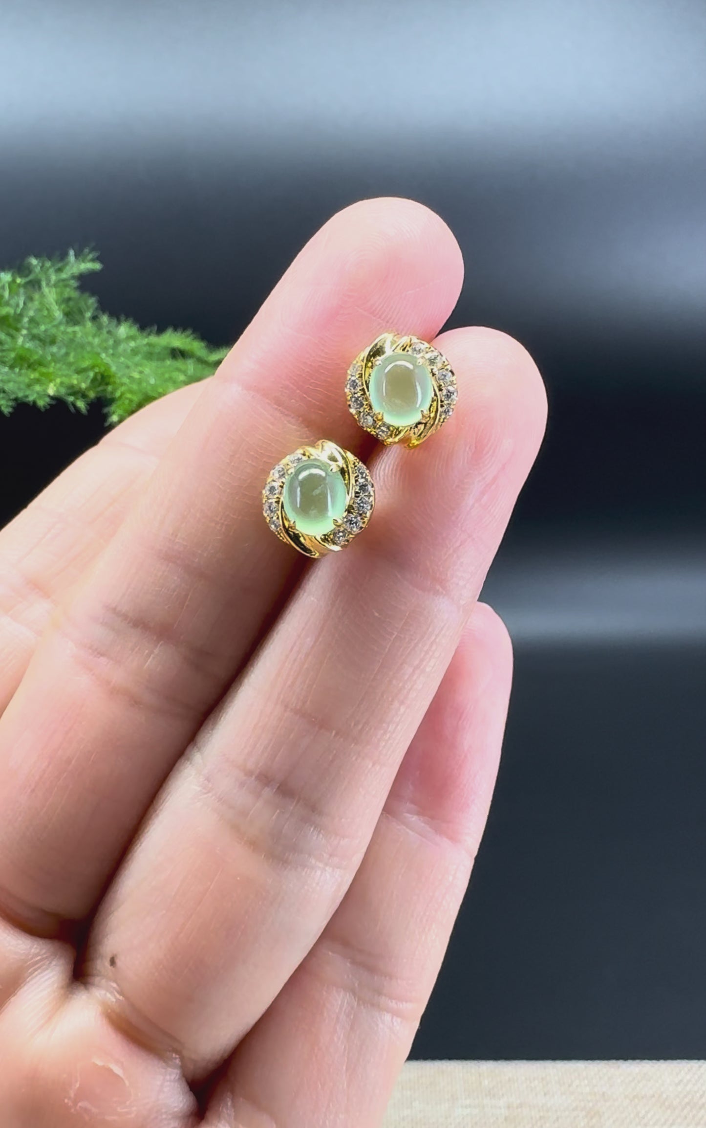 Load and play video in Gallery viewer, RealJade® 18k Yellow Gold Apple Green Jadeite Jade Oval Stud Earrings With Diamonds
