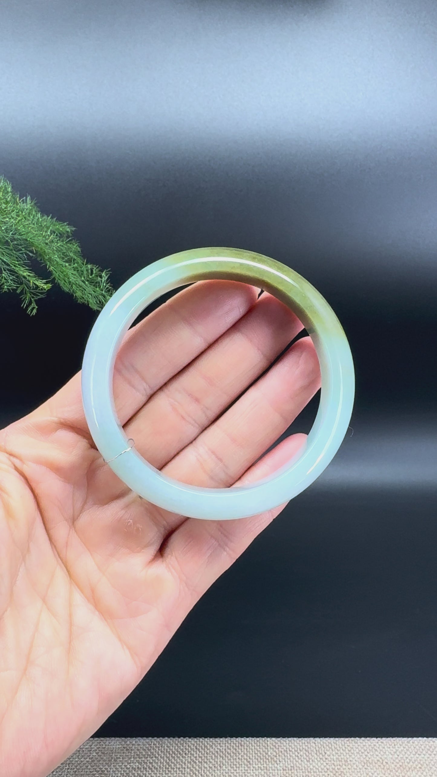 Load and play video in Gallery viewer, Genuine Burmese Yellow Green Jade Jadeite Bangle Bracelet ( 54.7mm )

