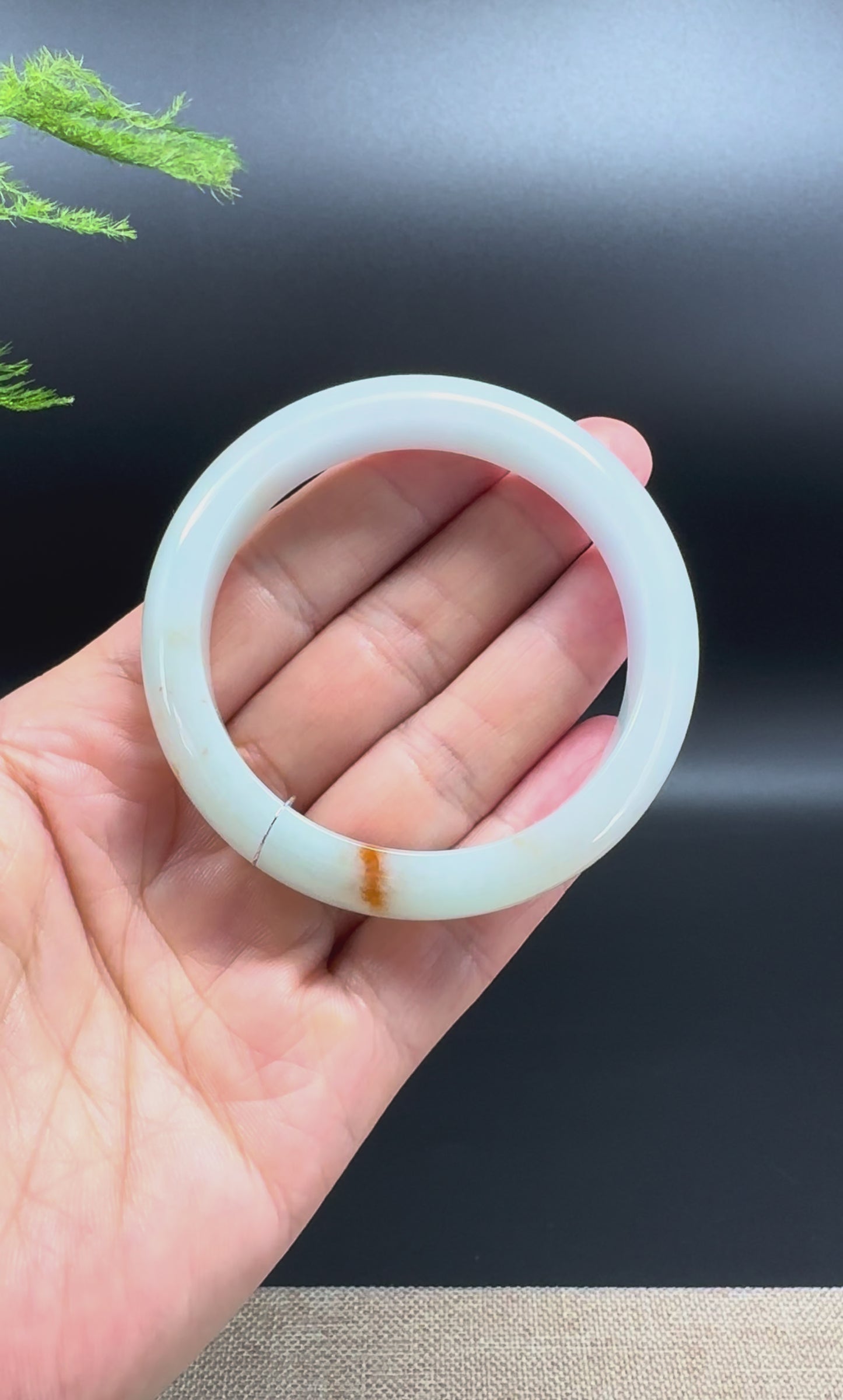 Load and play video in Gallery viewer, Genuine Burmese Apple Green Jade Jadeite Bangle Bracelet ( 53.4mm )
