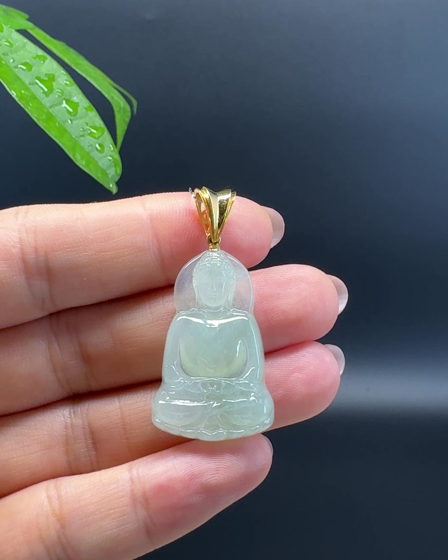 Load and play video in Gallery viewer, High-end 18K Yellow Gold Burmese Icy Green Jadeite Jade Guanyin Pendant

