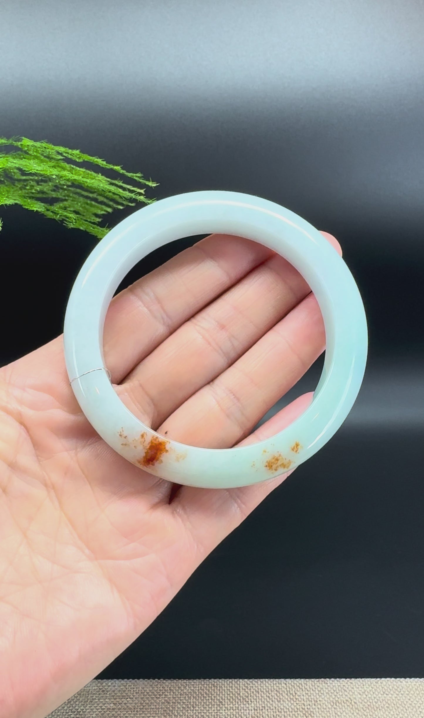 Load and play video in Gallery viewer, Genuine Burmese Green&amp;amp;Sajin Jadeite Bangle Bracelet (58.8mm)
