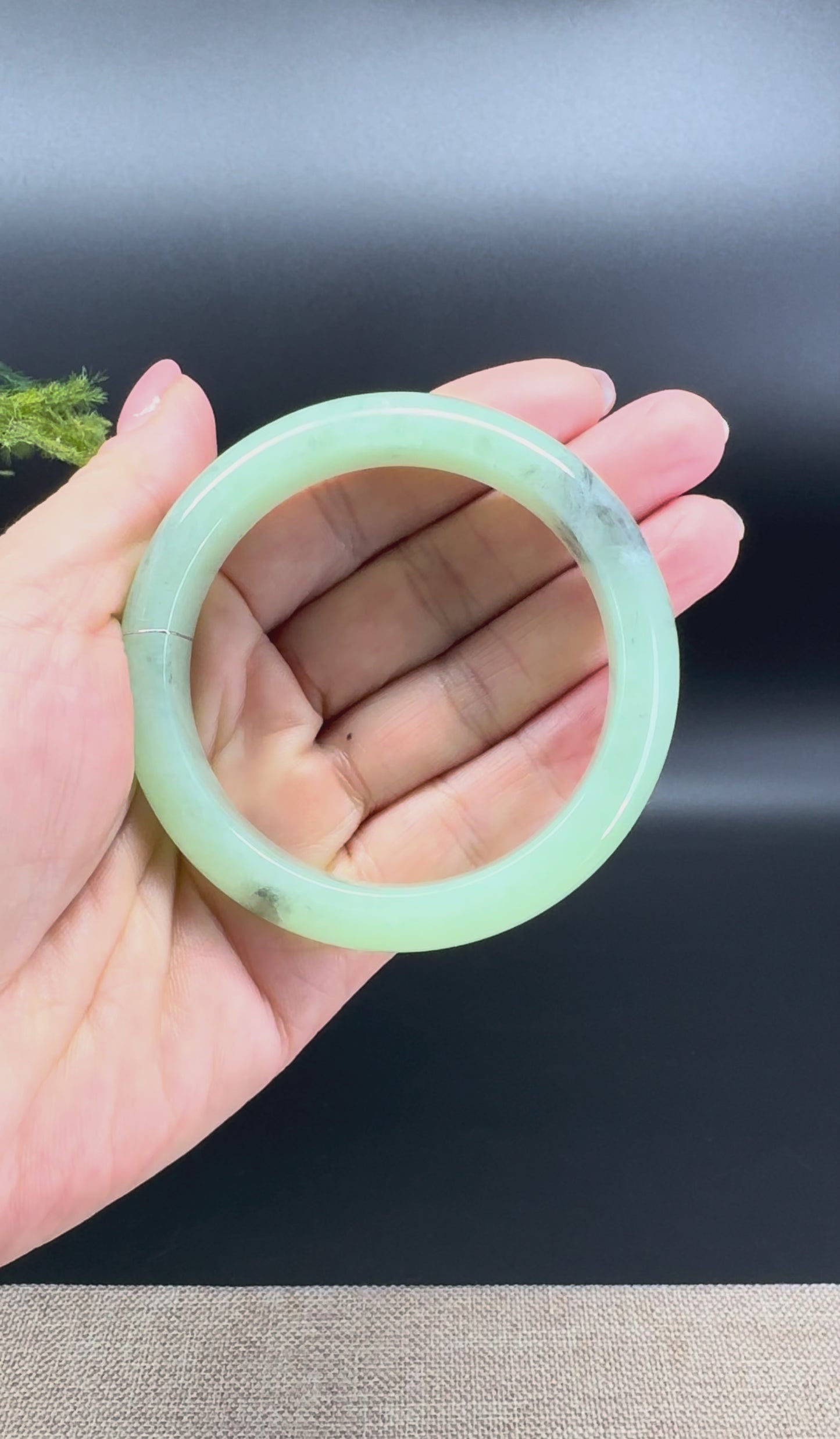 Load and play video in Gallery viewer, Genuine Burmese Green Jade Jadeite Bangle Bracelet (56.2mm)

