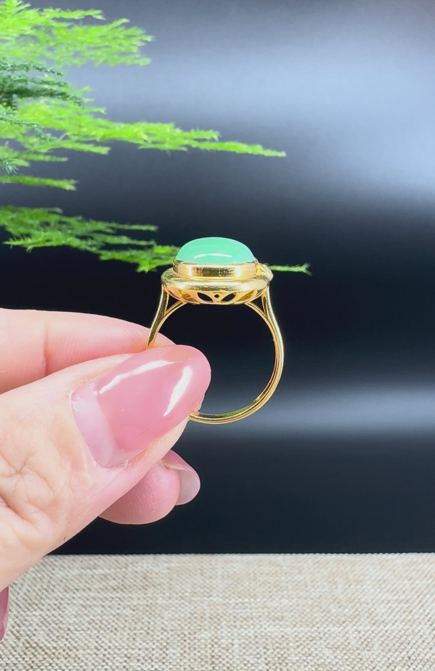 RealJade® "Signature Signet" 18K Yellow Gold  Imperial Jadeite Jade Classic Ring