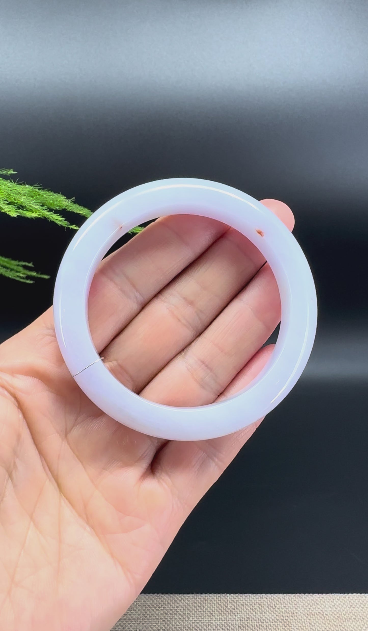 Load and play video in Gallery viewer, Genuine Burmese Lavender Jade Jadeite Bangle Bracelet ( 53.4mm )

