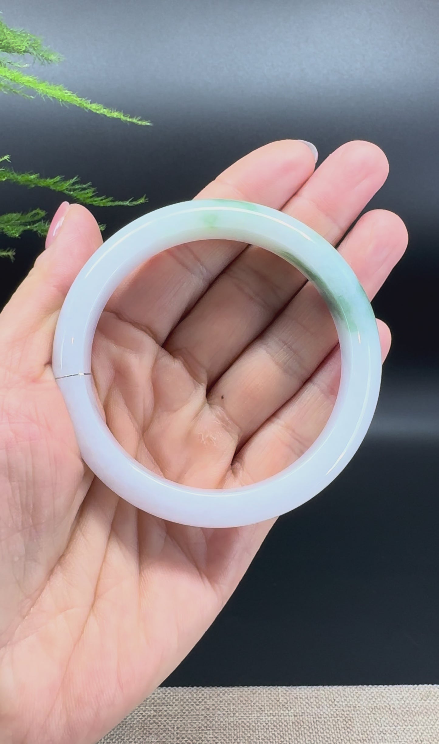 Load and play video in Gallery viewer, Genuine Burmese Lavender Green Jade Jadeite Bangle Bracelet ( 57.3mm )

