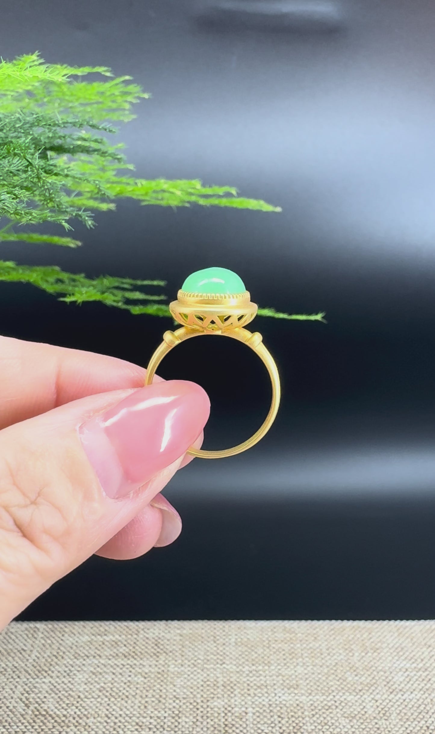 RealJade® "Signature Signet" 18K Yellow Gold Imperial Jadeite Jade Classic Ring