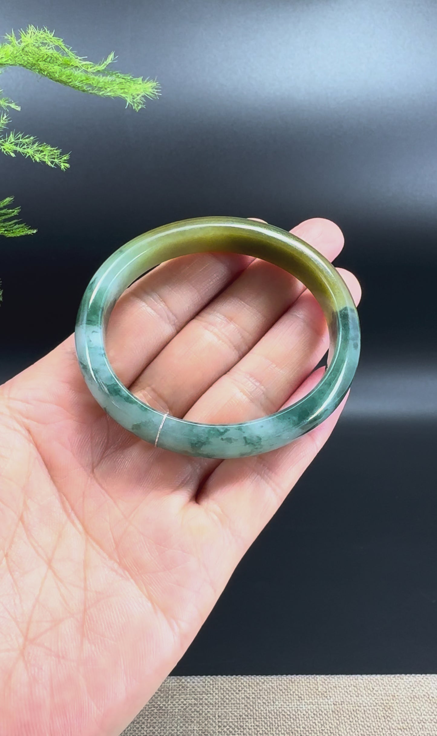 Load and play video in Gallery viewer, Genuine Burmese Blue Flower Yellow Jade Jadeite Bangle Bracelet ( 54.6mm*47.1 )
