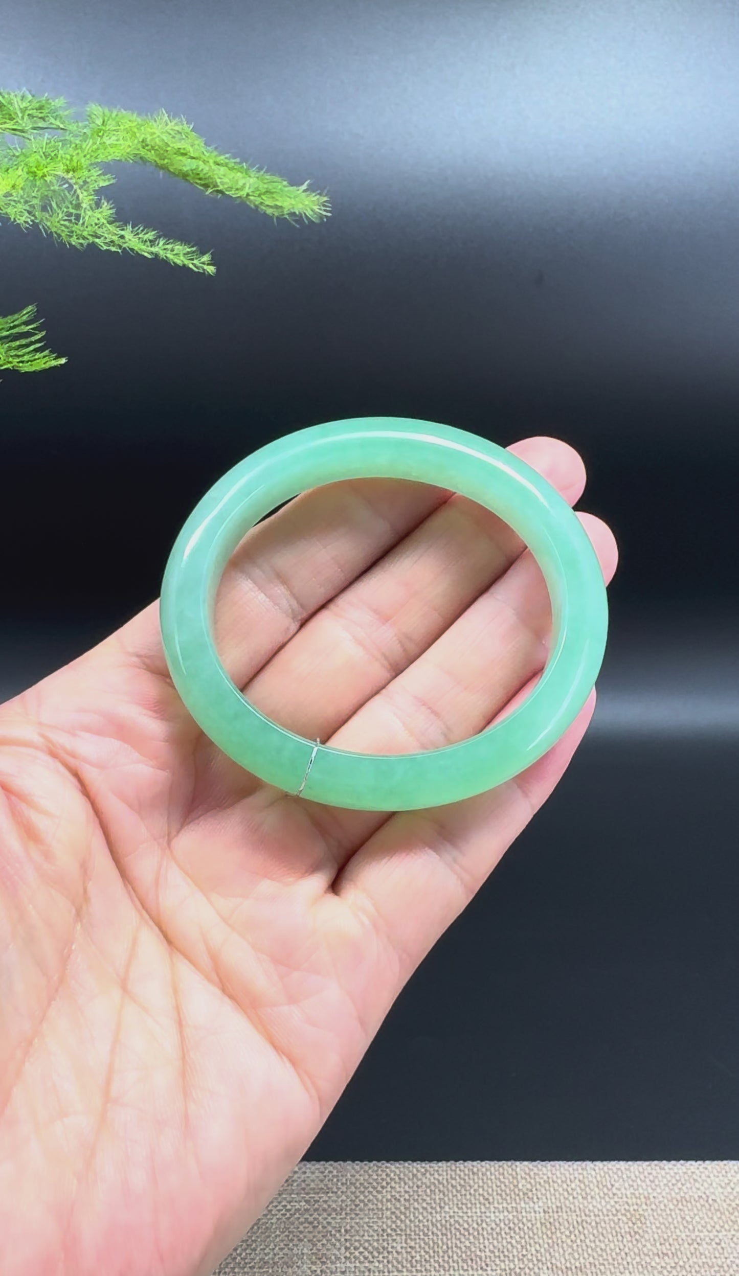 Load and play video in Gallery viewer, Genuine Burmese Green Jadeite Jade Bangle Bracelet ( 50.6*44.2mm )
