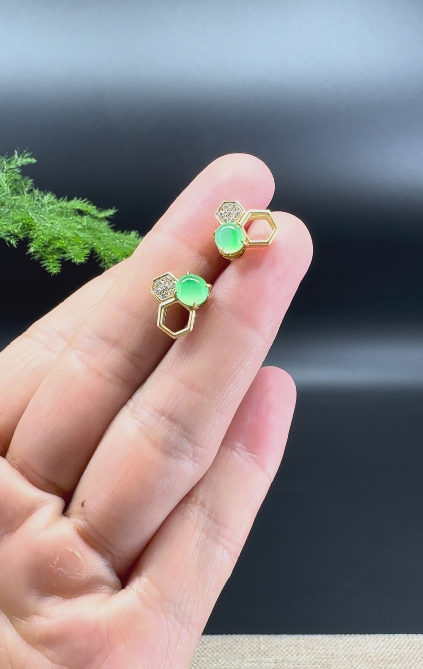 Load and play video in Gallery viewer, &amp;quot;BeeHive&amp;quot;18k Yellow Gold Green Jadeite Jade Stud Earrings with Diamonds
