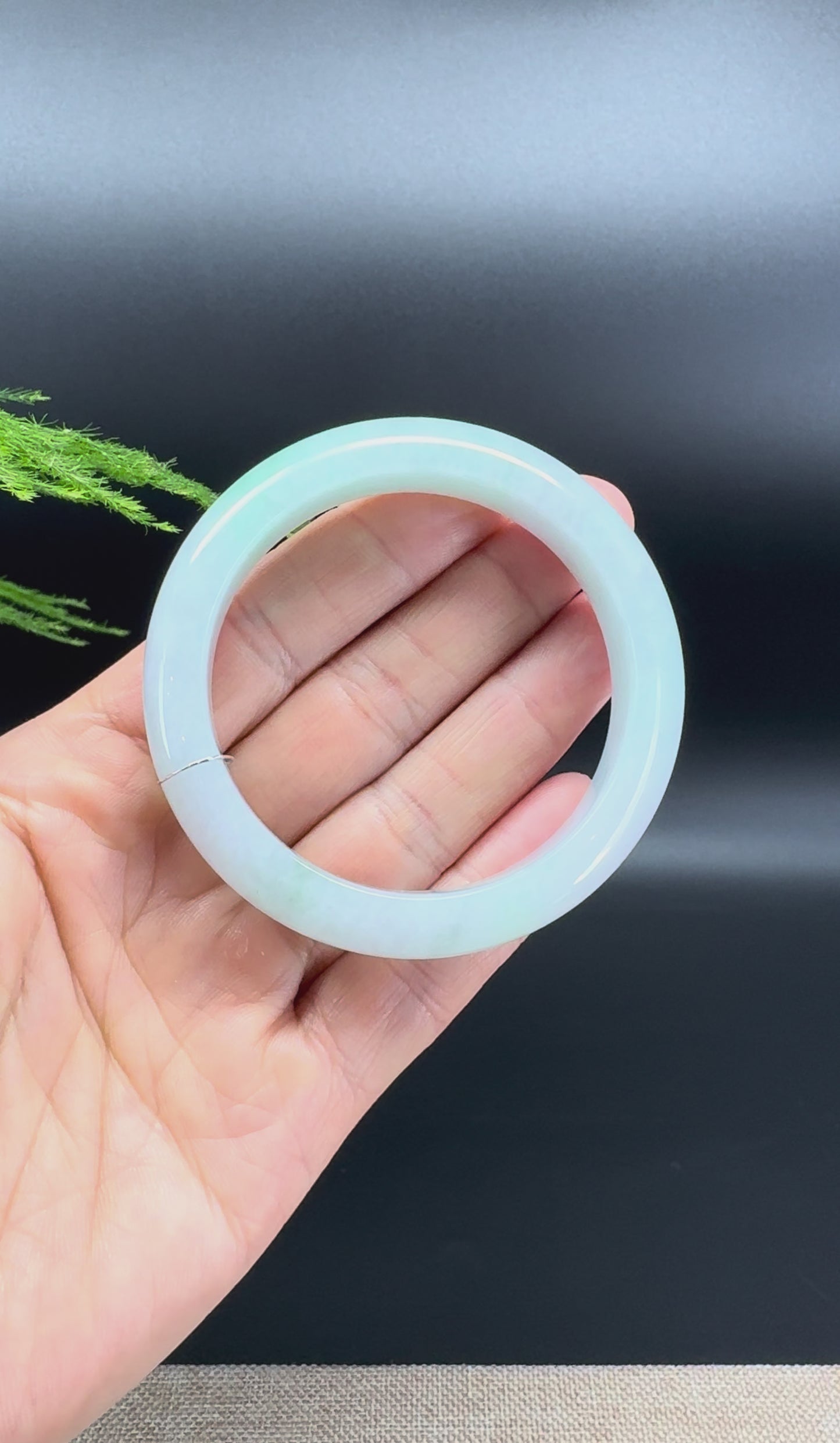 Load and play video in Gallery viewer, Genuine Burmese Green Jade Jadeite Bangle Bracelet ( 52.7mm )

