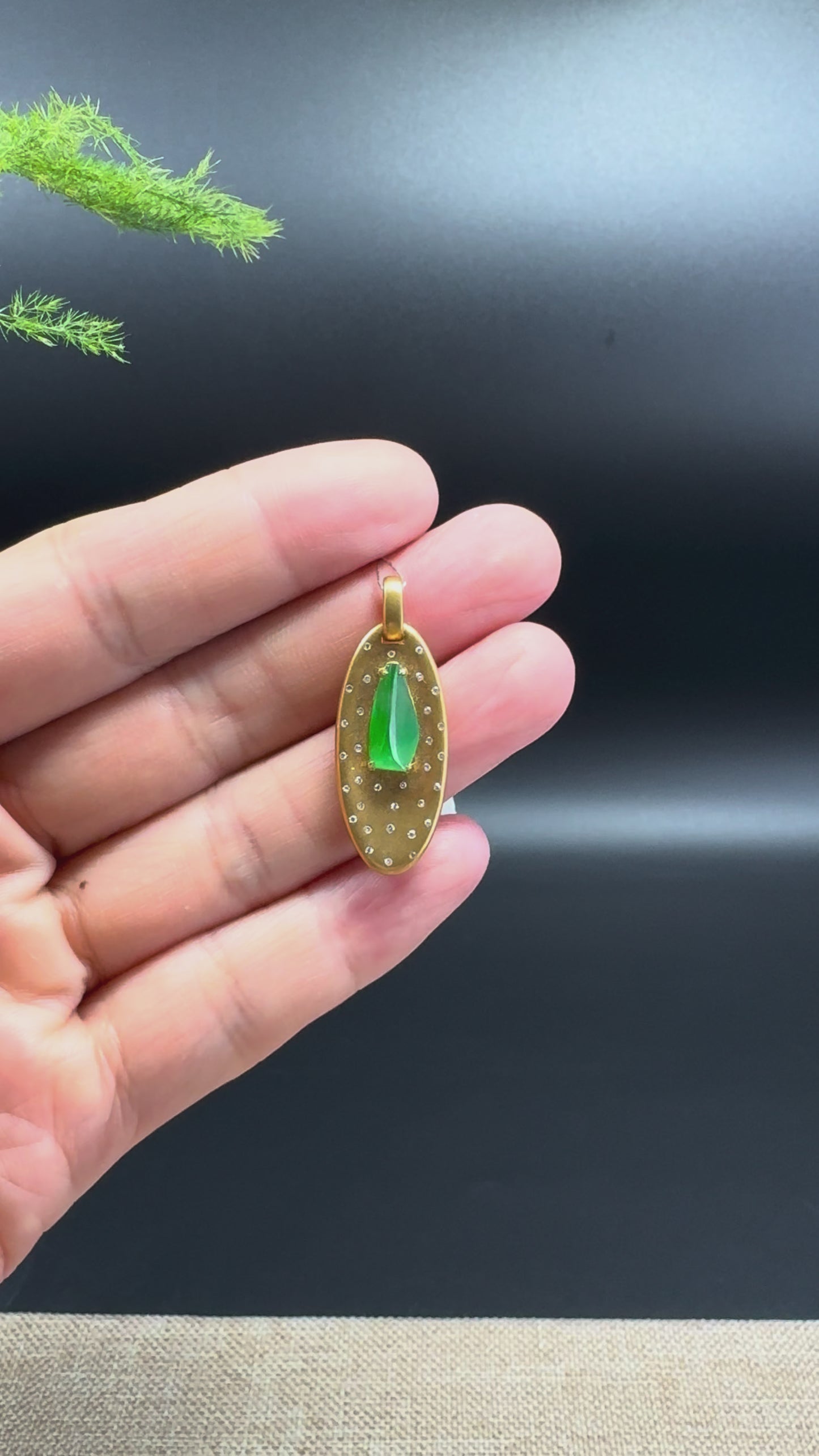 Load and play video in Gallery viewer, RealJade® &amp;quot;Lucky Polygon Three-Dimensional Jade&amp;quot; Natural Green Jade Diamonds Classic Pendant Necklace

