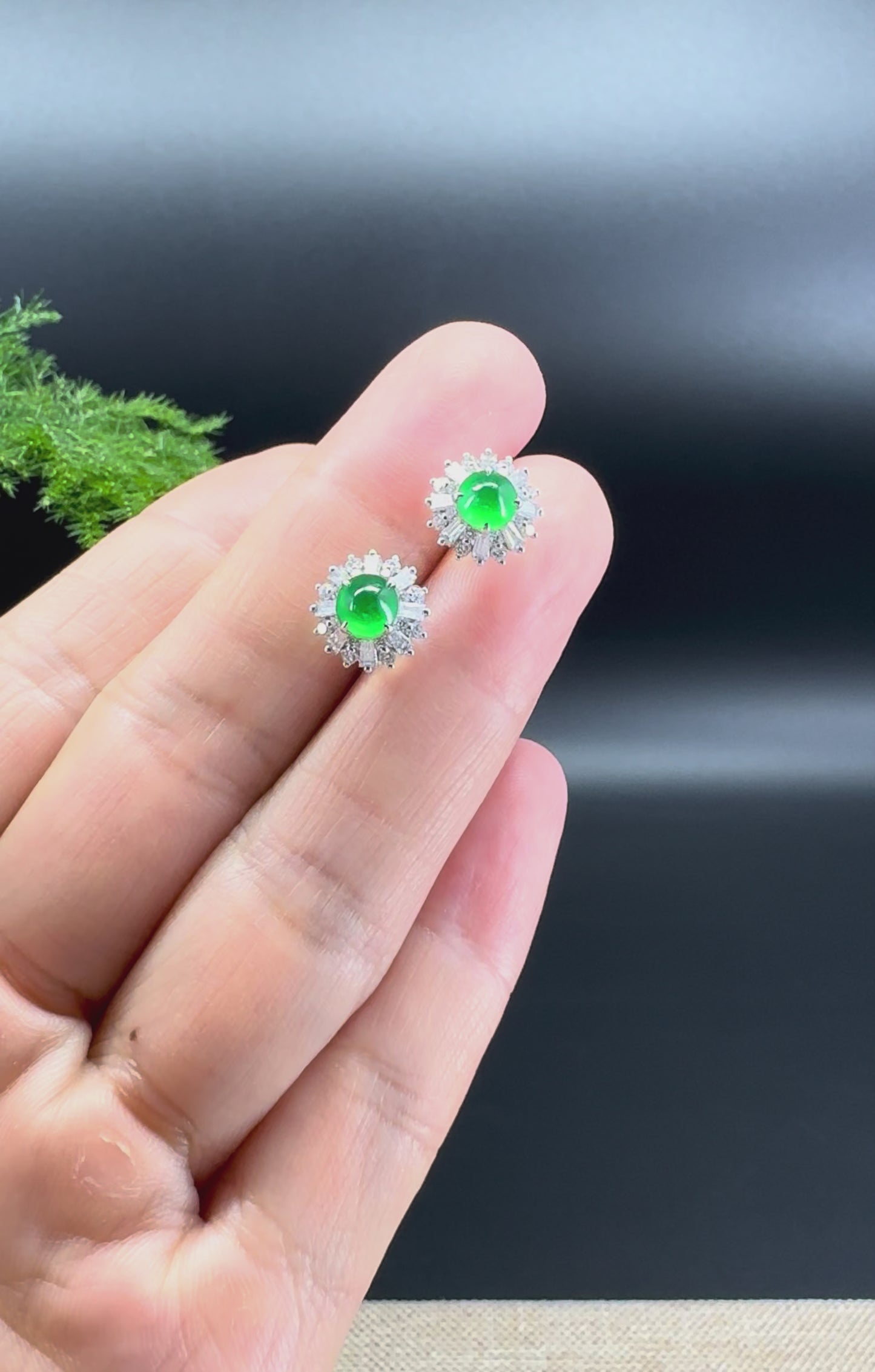 Load and play video in Gallery viewer, RealJade® 18k White Gold Classic Imperial Green Jade &amp;#39;Sunflower&amp;#39; Stud Earrings with Diamonds
