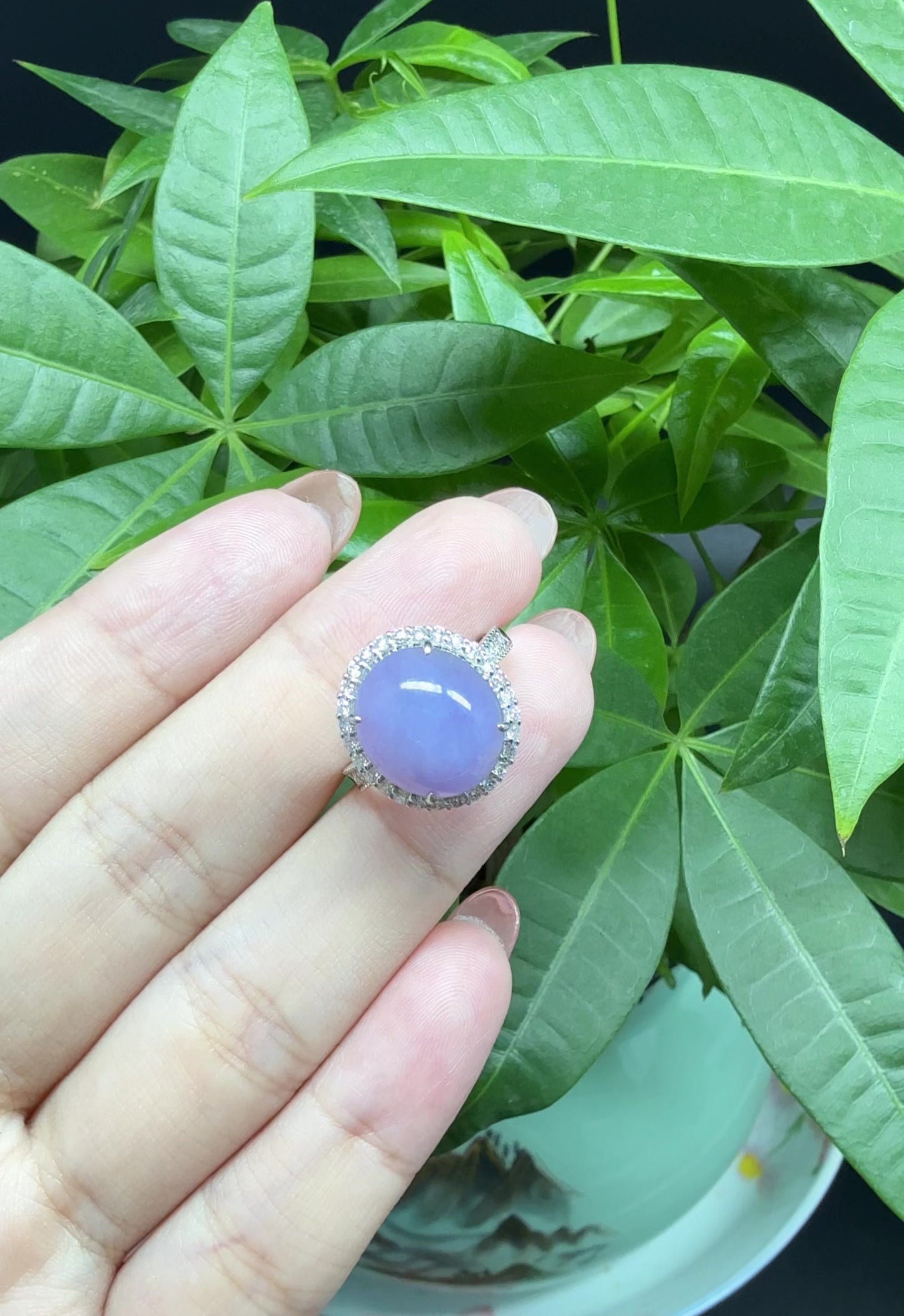 Load and play video in Gallery viewer, RealJade® &amp;quot;Signature Signet&amp;quot; 18K White Gold Lavender Jadeite Jade Classic Ring
