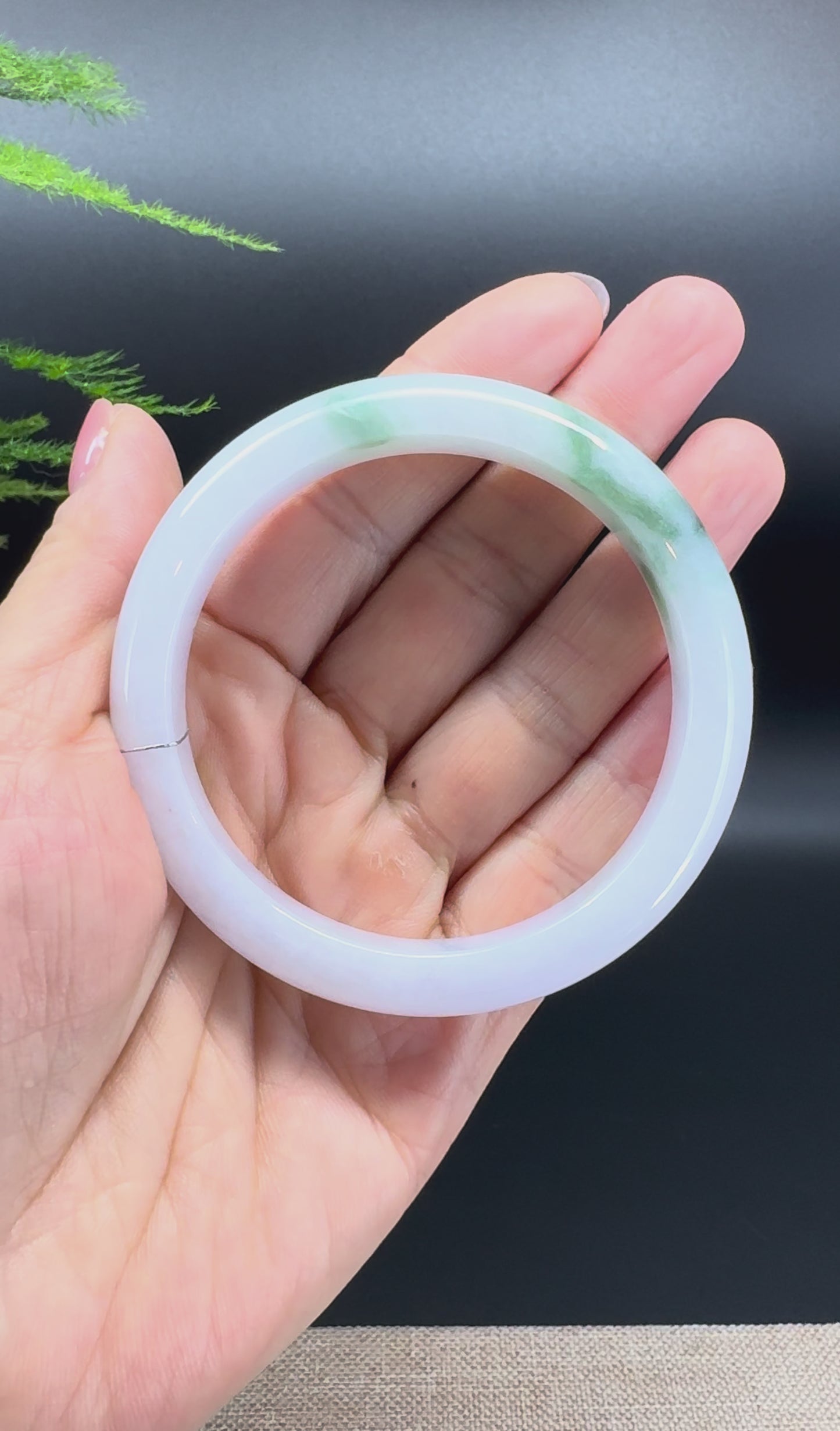Load and play video in Gallery viewer, Genuine Burmese Lavender Green Jade Jadeite Bangle Bracelet ( 56.7mm )
