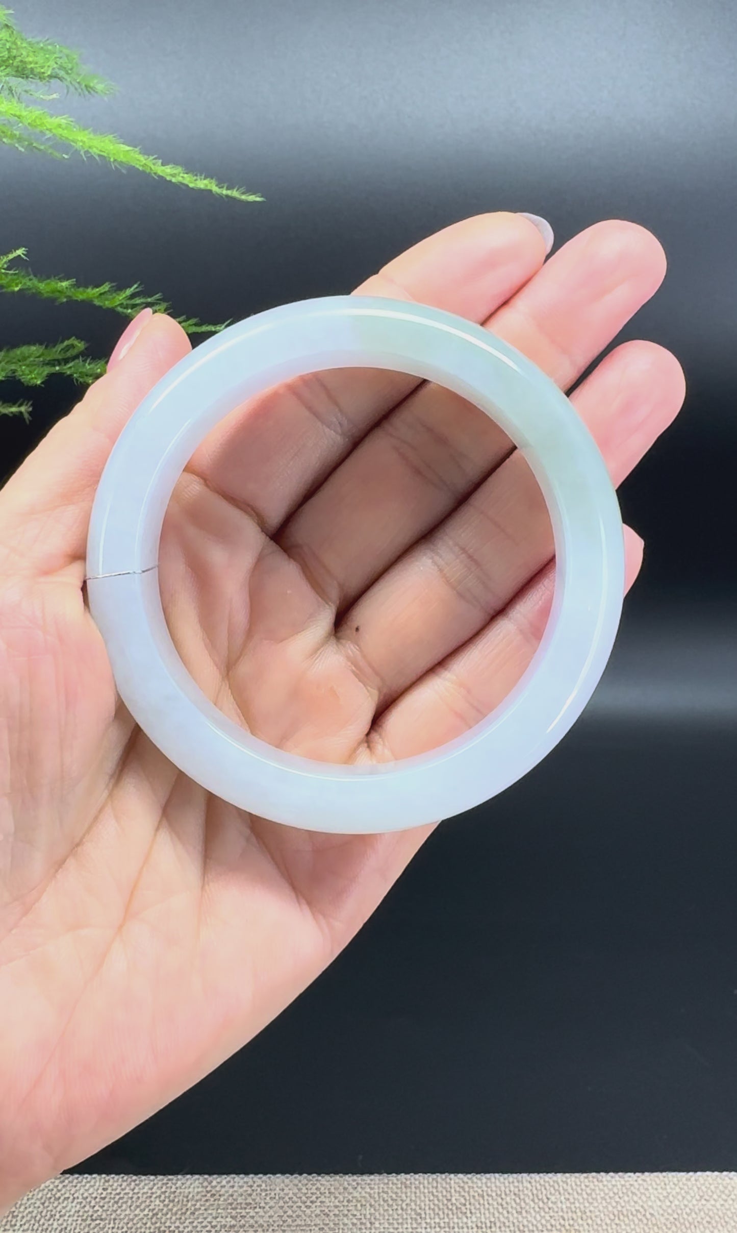 Load and play video in Gallery viewer, Genuine Burmese Lavender Green Jade Jadeite Bangle Bracelet ( 57.3mm )
