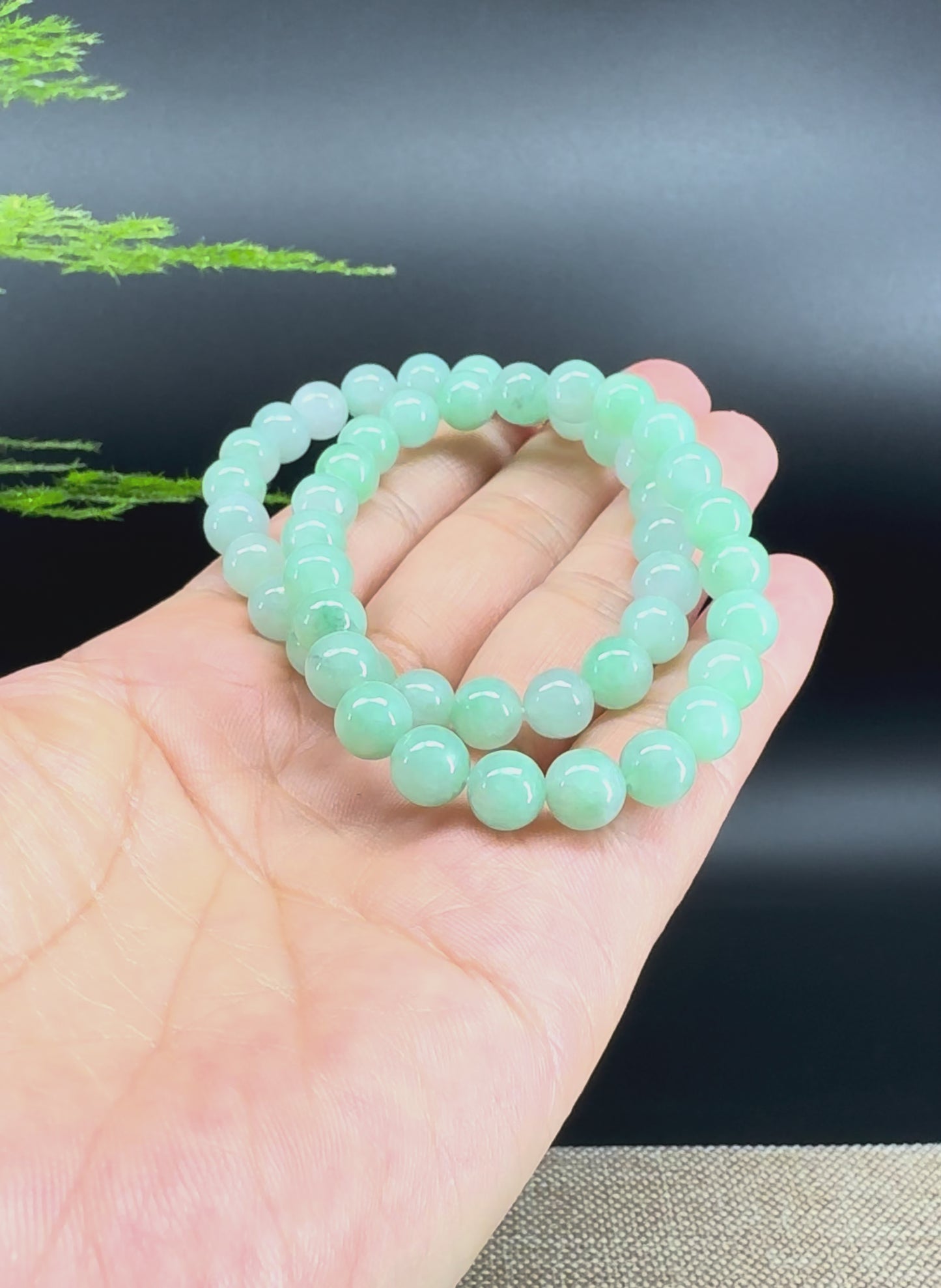Load and play video in Gallery viewer, RealJade® Co. Genuine Jadeite Jade Round Apple Green Beads Bracelet (7.5mm)
