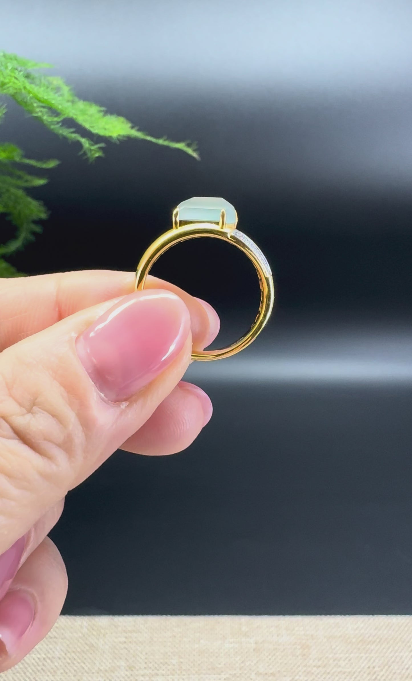 Load and play video in Gallery viewer, RealJade® 18K Yellow Gold Icy Polygon Jadeite Jade Ring With Diamonds
