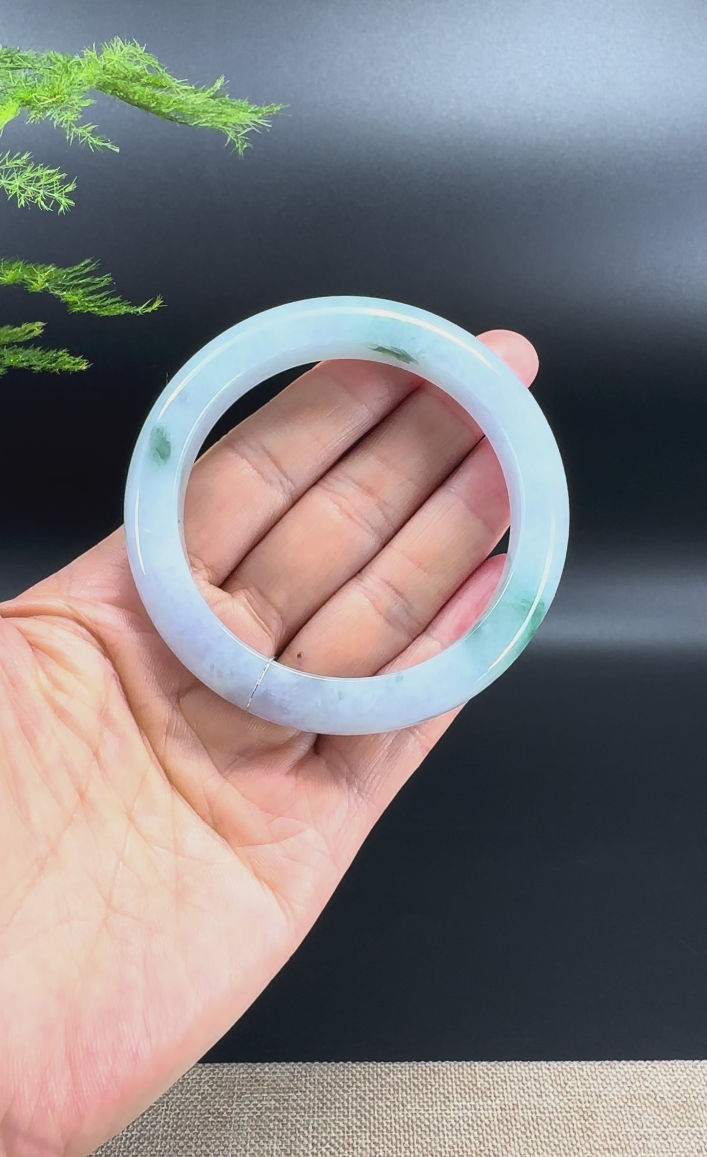 Load and play video in Gallery viewer, Genuine Burmese Green lavender Jade Jadeite Bangle Bracelet ( 57.1mm )
