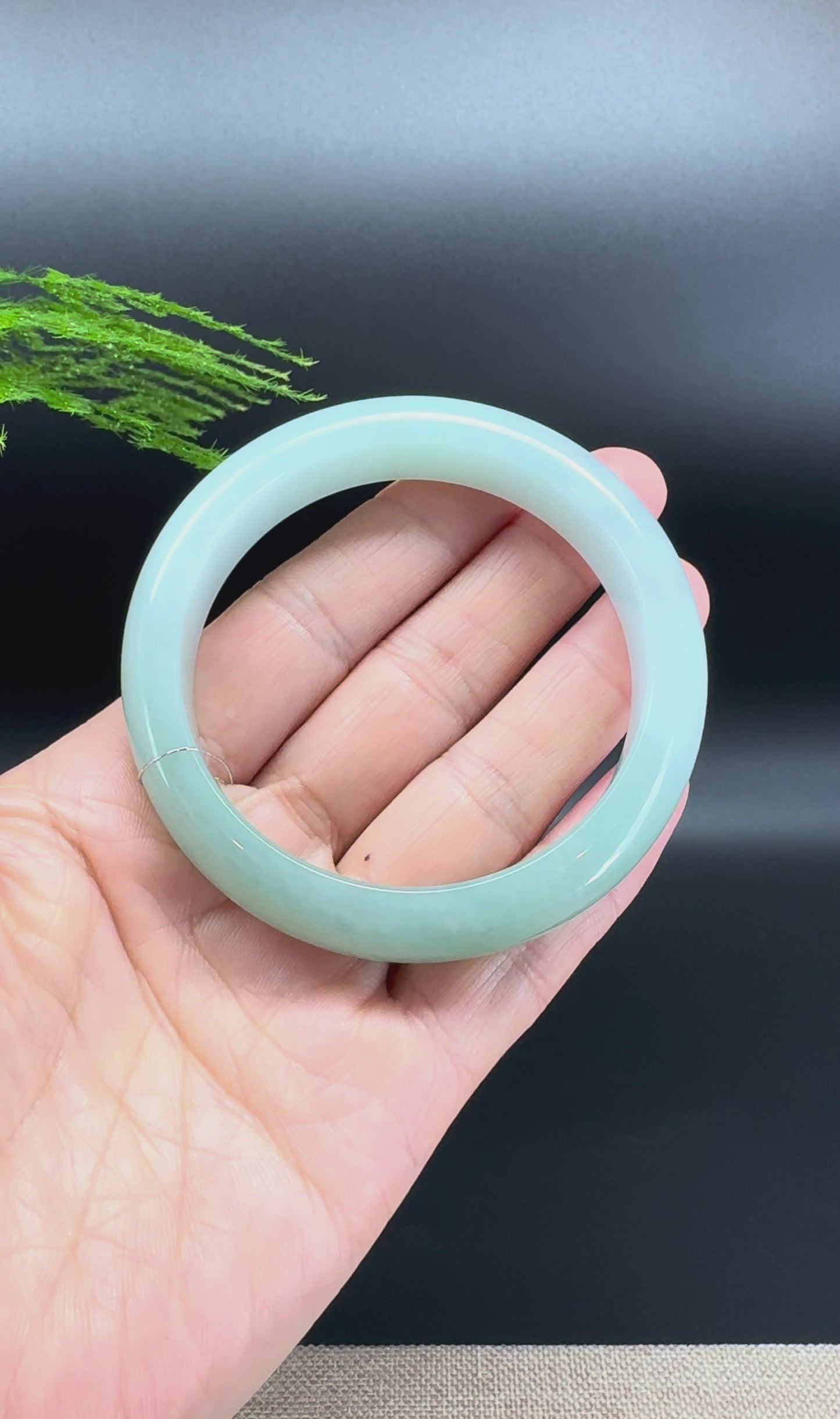 Load and play video in Gallery viewer, Genuine Burmese Matcha Green Jadeite Jade Bangle Bracelet (57.4mm)
