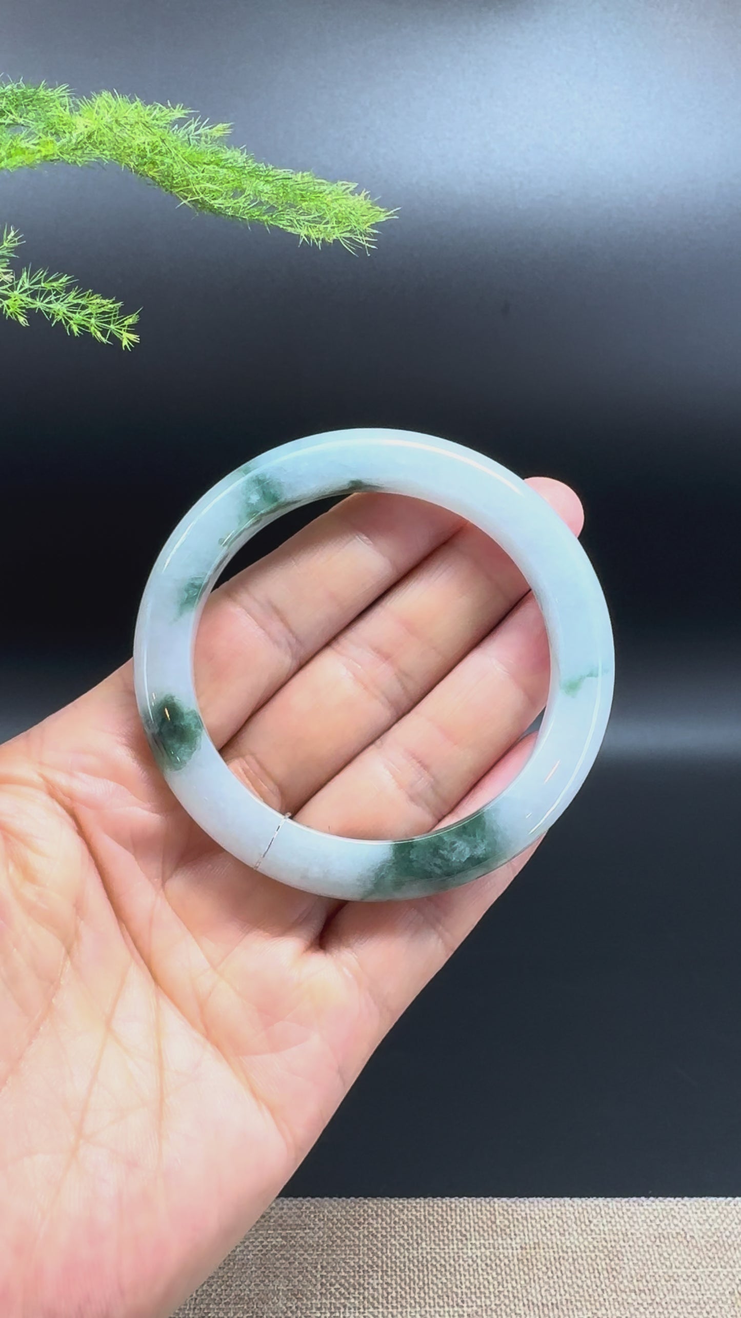 Load and play video in Gallery viewer, Genuine Burmese Green Jade Jadeite Bangle Bracelet (54.5mm)
