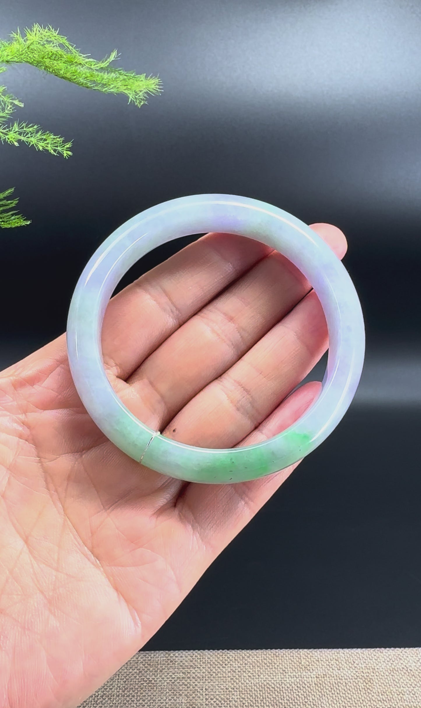 Load and play video in Gallery viewer, Genuine Burmese Lavender Green Jadeite Jade Bangle Bracelet ( 58.4mm )
