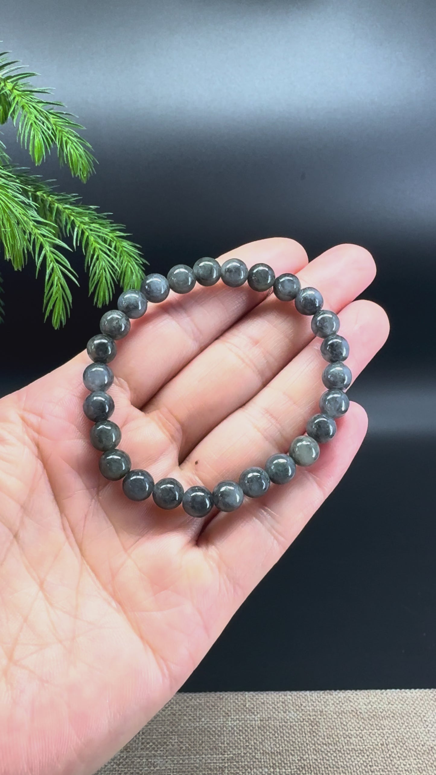 Load and play video in Gallery viewer, RealJade® Genuine Jadeite Jade Round Black Wuji Beads Bracelet ( 7mm )
