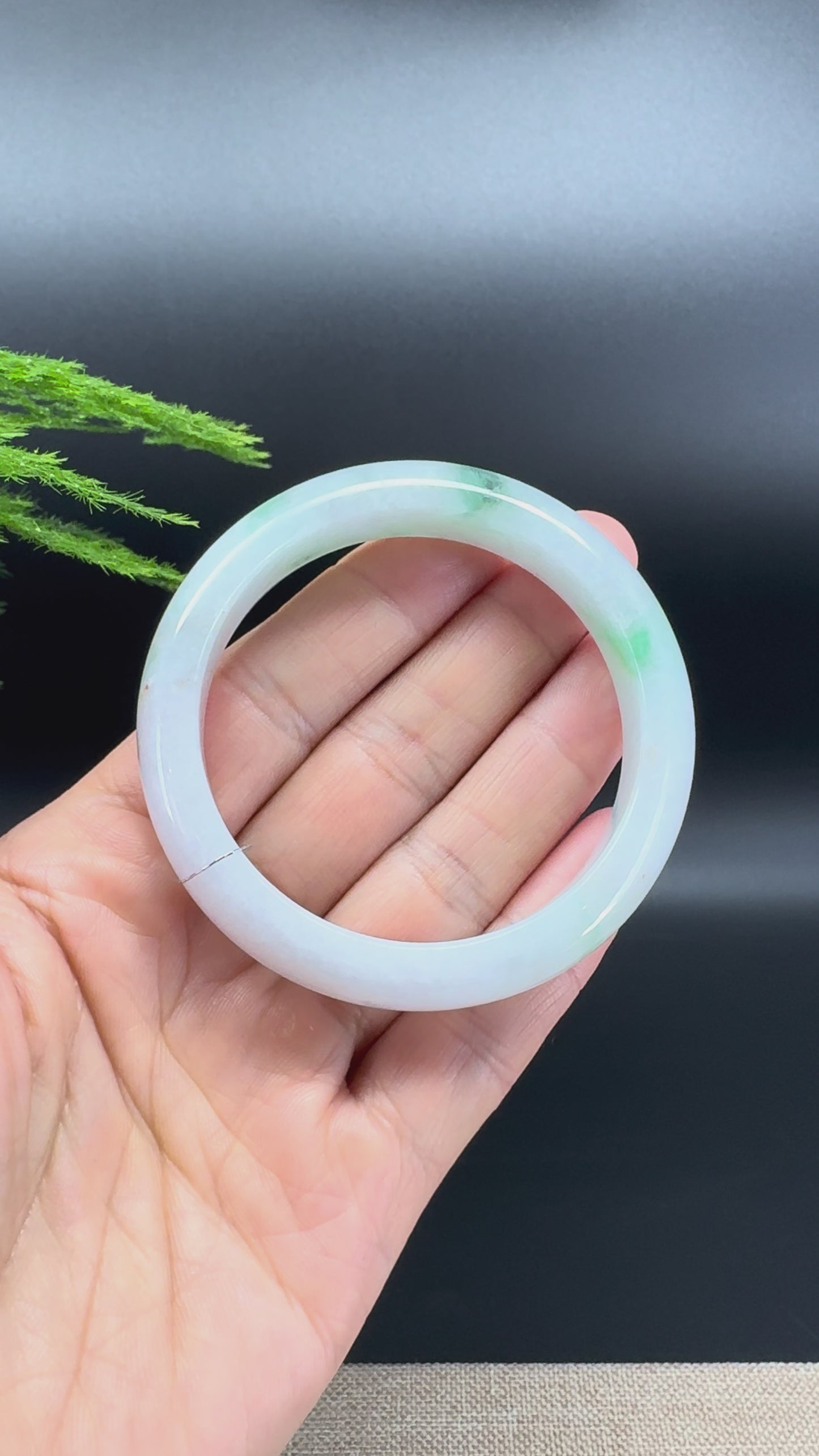Load and play video in Gallery viewer, Genuine Burmese Icy Green Jade Jadeite Bangle Bracelet ( 53.1mm )
