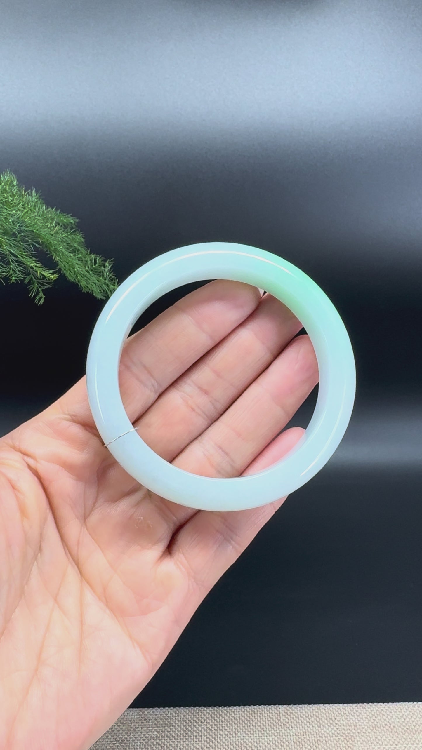 Load and play video in Gallery viewer, Genuine Burmese Green Jade Jadeite Bangle Bracelet (54.9mm)
