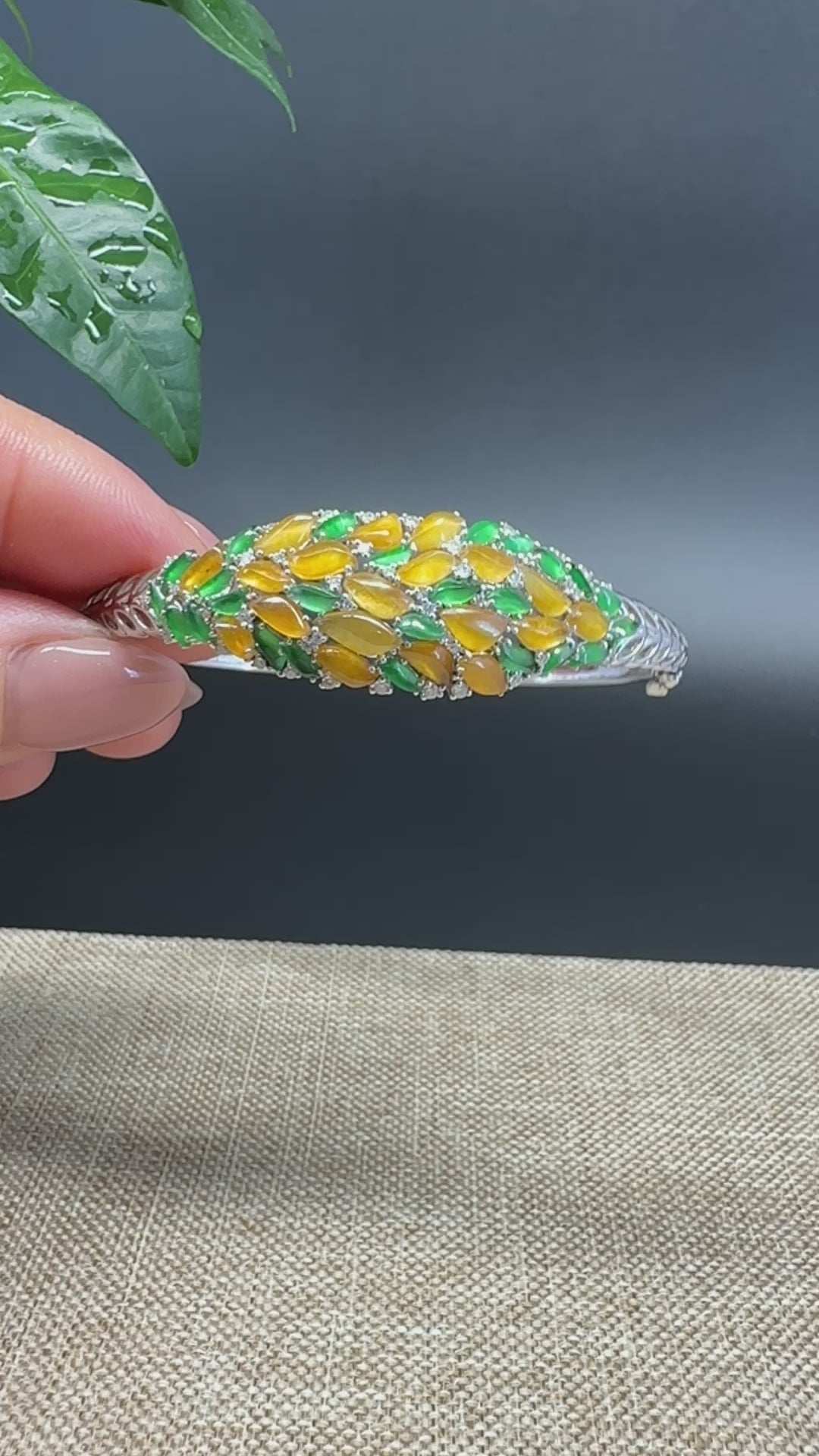 Load and play video in Gallery viewer, RealJade Luxury 18K White Gold Genuine Imperial Yellow &amp;amp; Green Jadeite Jade Bracelet
