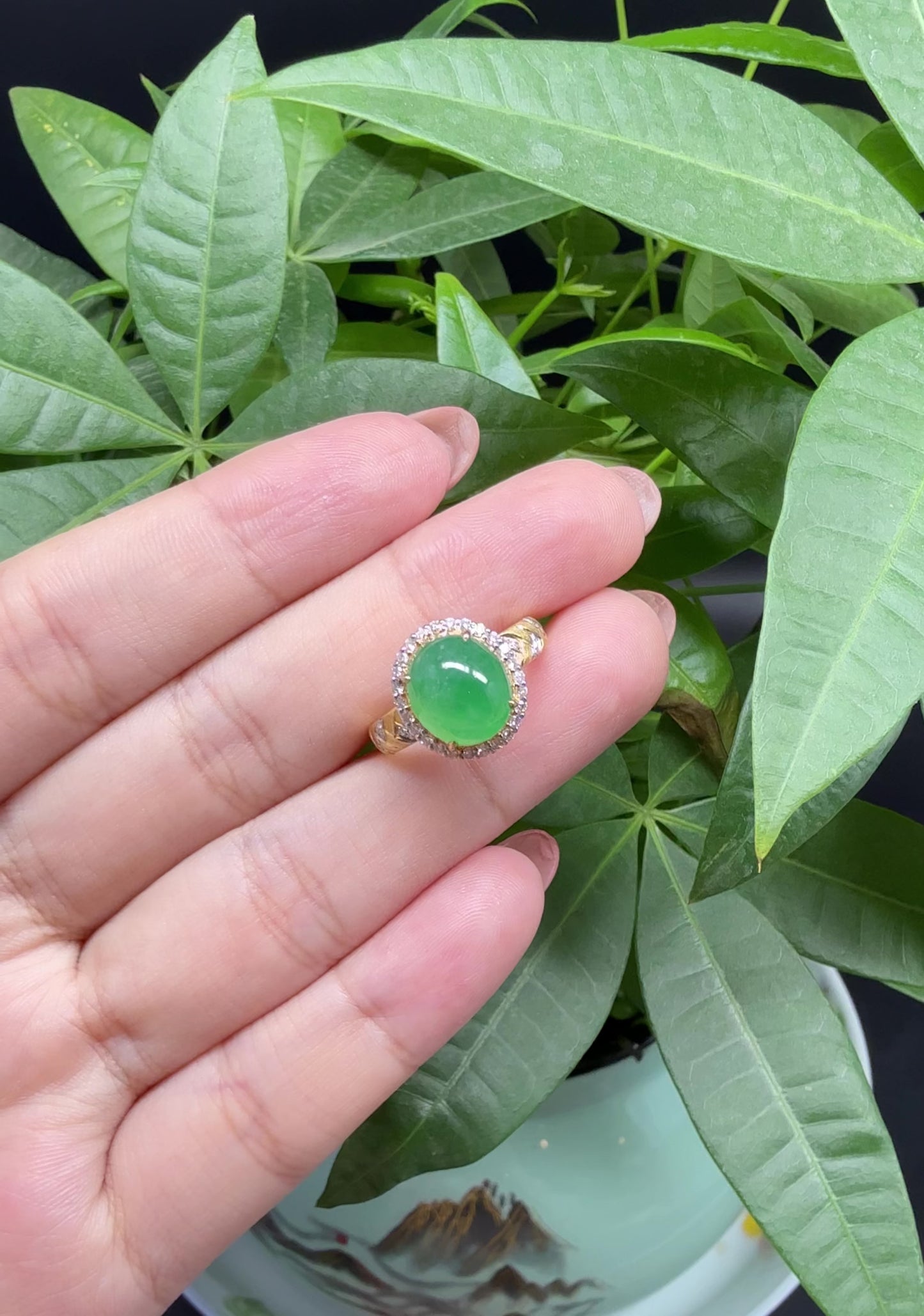 Load and play video in Gallery viewer, RealJade® &amp;quot;Signature Signet&amp;quot; 18K Yellow Gold Green Jadeite Jade Ring
