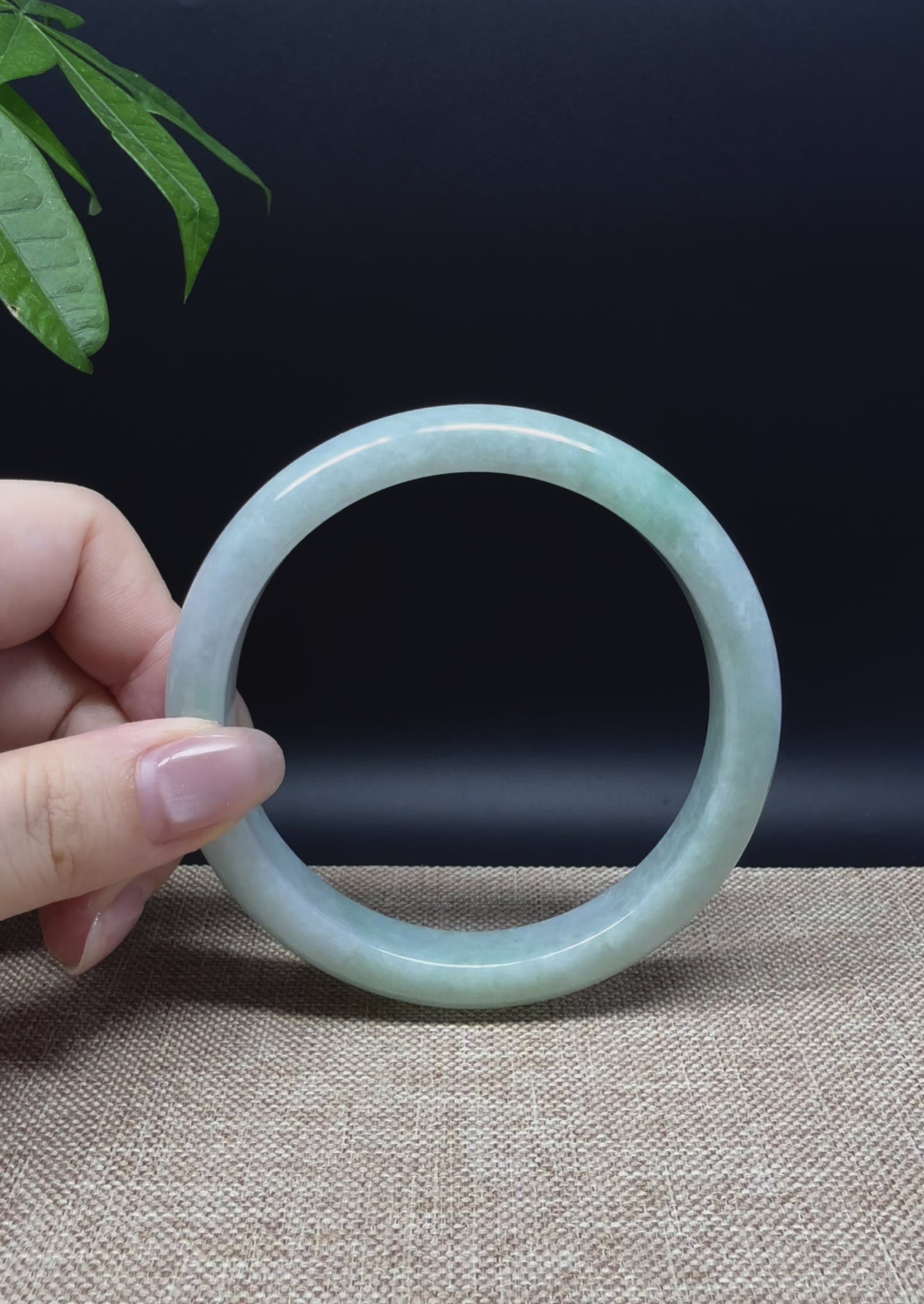 Load and play video in Gallery viewer, Genuine Burmese Green Jade Jadeite Bangle Bracelet ( 66.1mm )
