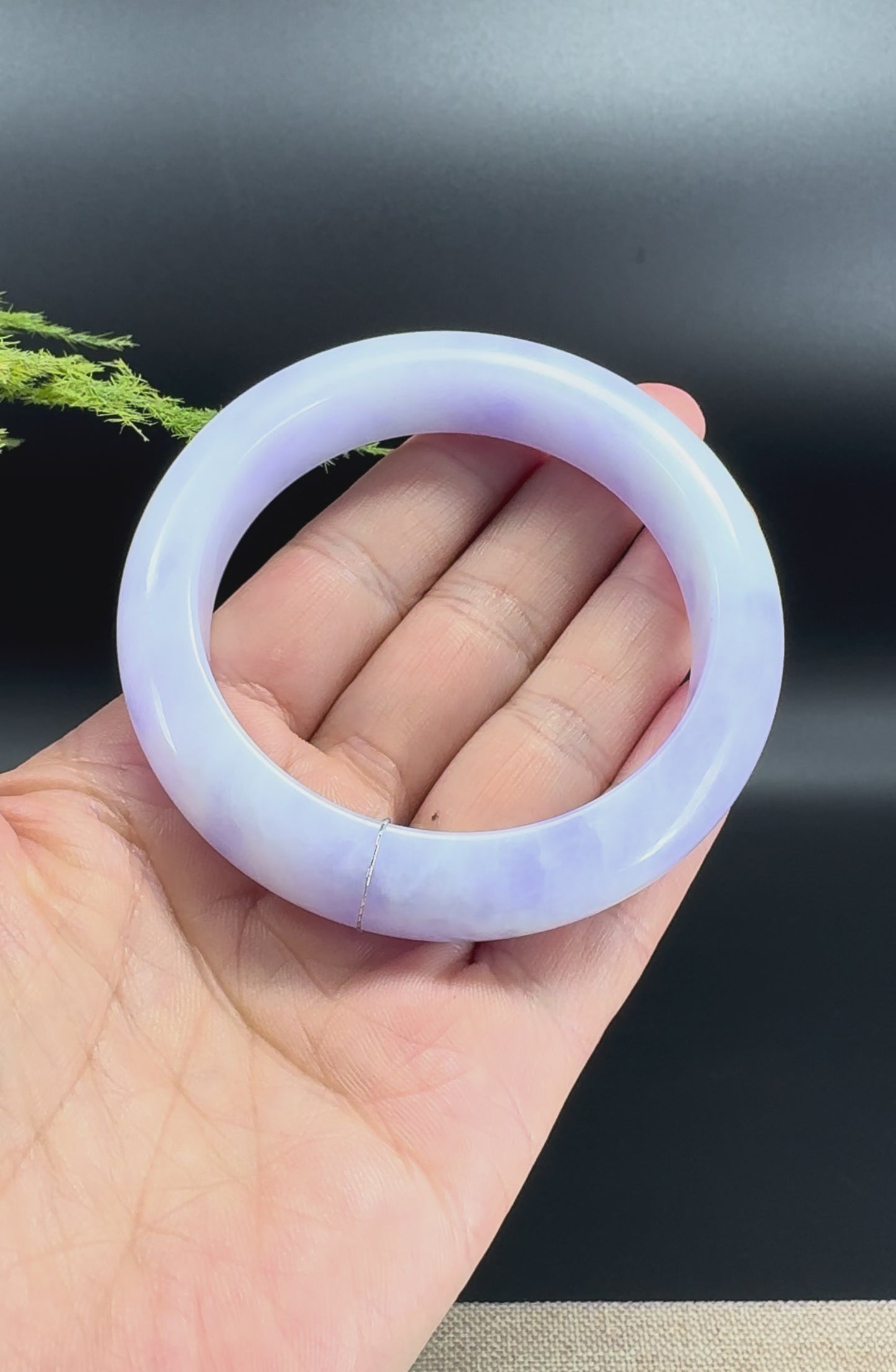 Load and play video in Gallery viewer, Genuine Burmese Lavender Jade Jadeite Bangle Bracelet (57.6mm)
