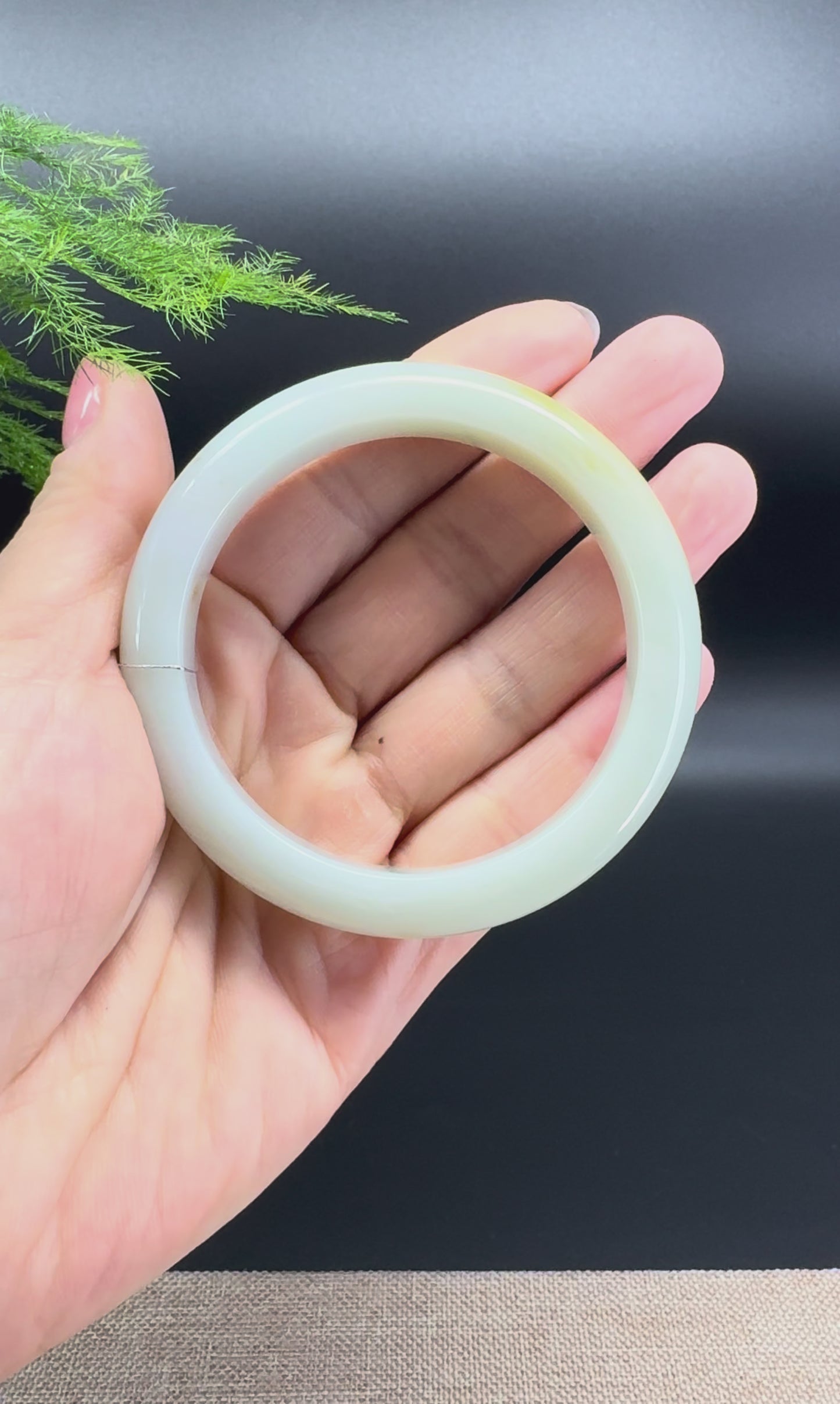 Load and play video in Gallery viewer, Genuine Burmese Yellow Green Jade Jadeite Bangle Bracelet ( 55.6mm )

