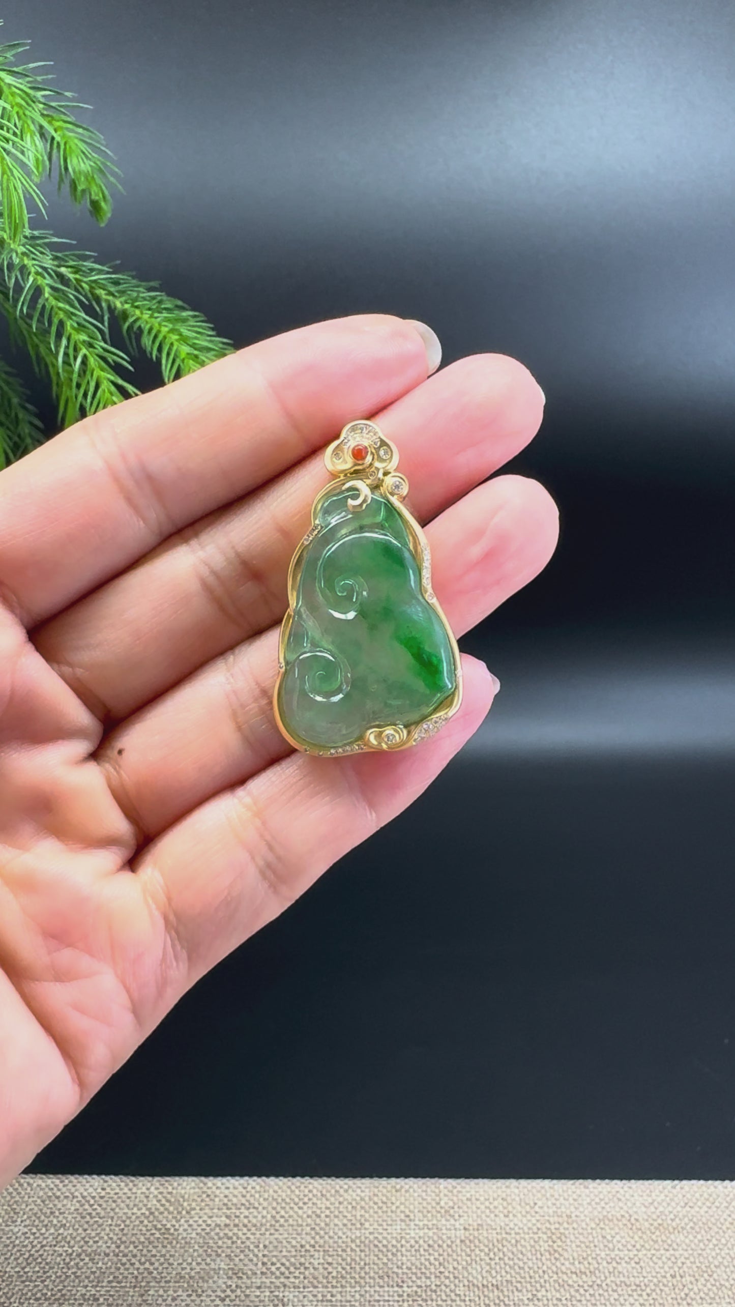 Load and play video in Gallery viewer, RealJade® Co. Genuine Green Jadeite Jade Ru Yi Pendant with 18k Yellow Gold Diamond Bail
