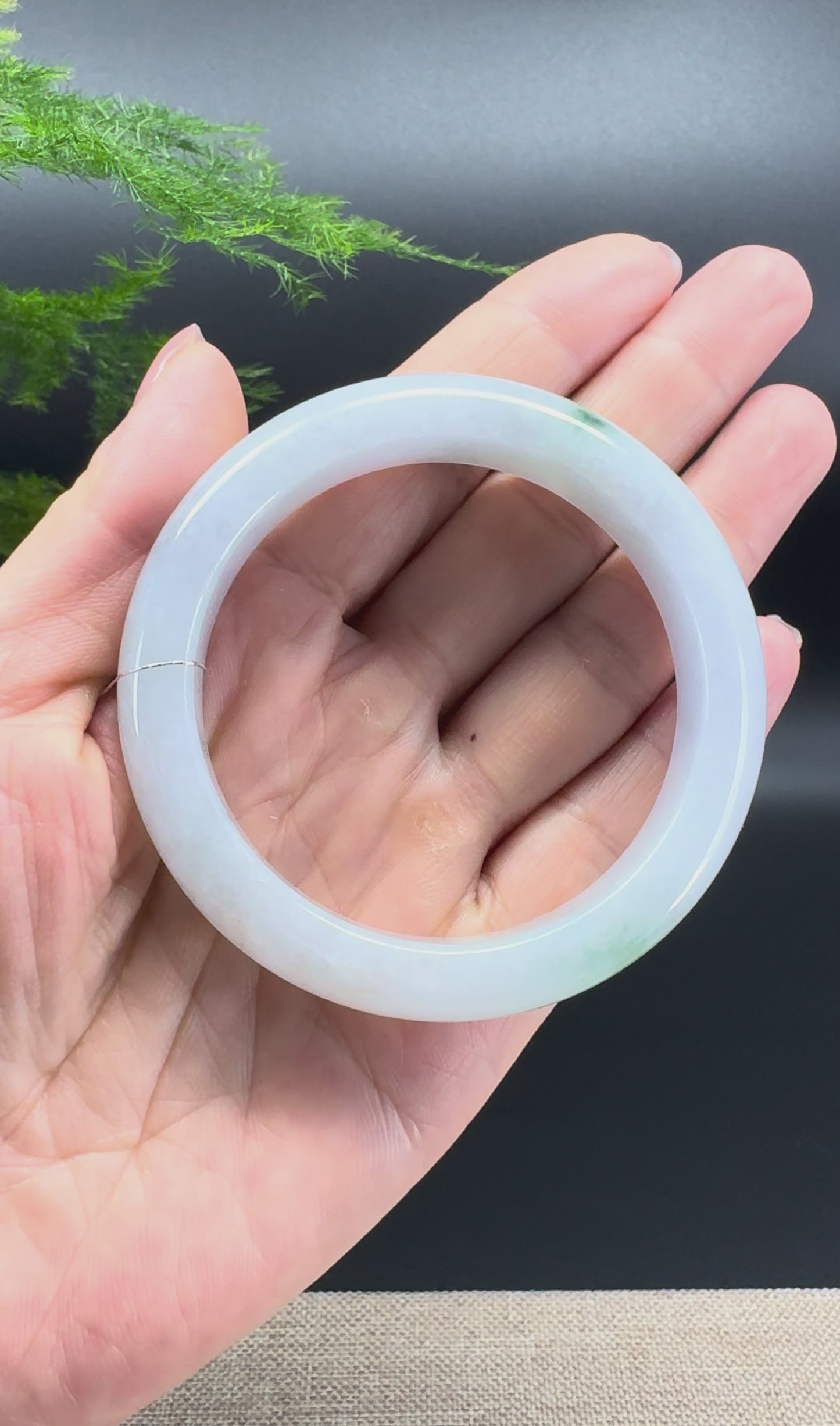 Load and play video in Gallery viewer, Genuine Burmese Icy Lavender Green Jade Jadeite Bangle Bracelet ( 54.3mm )
